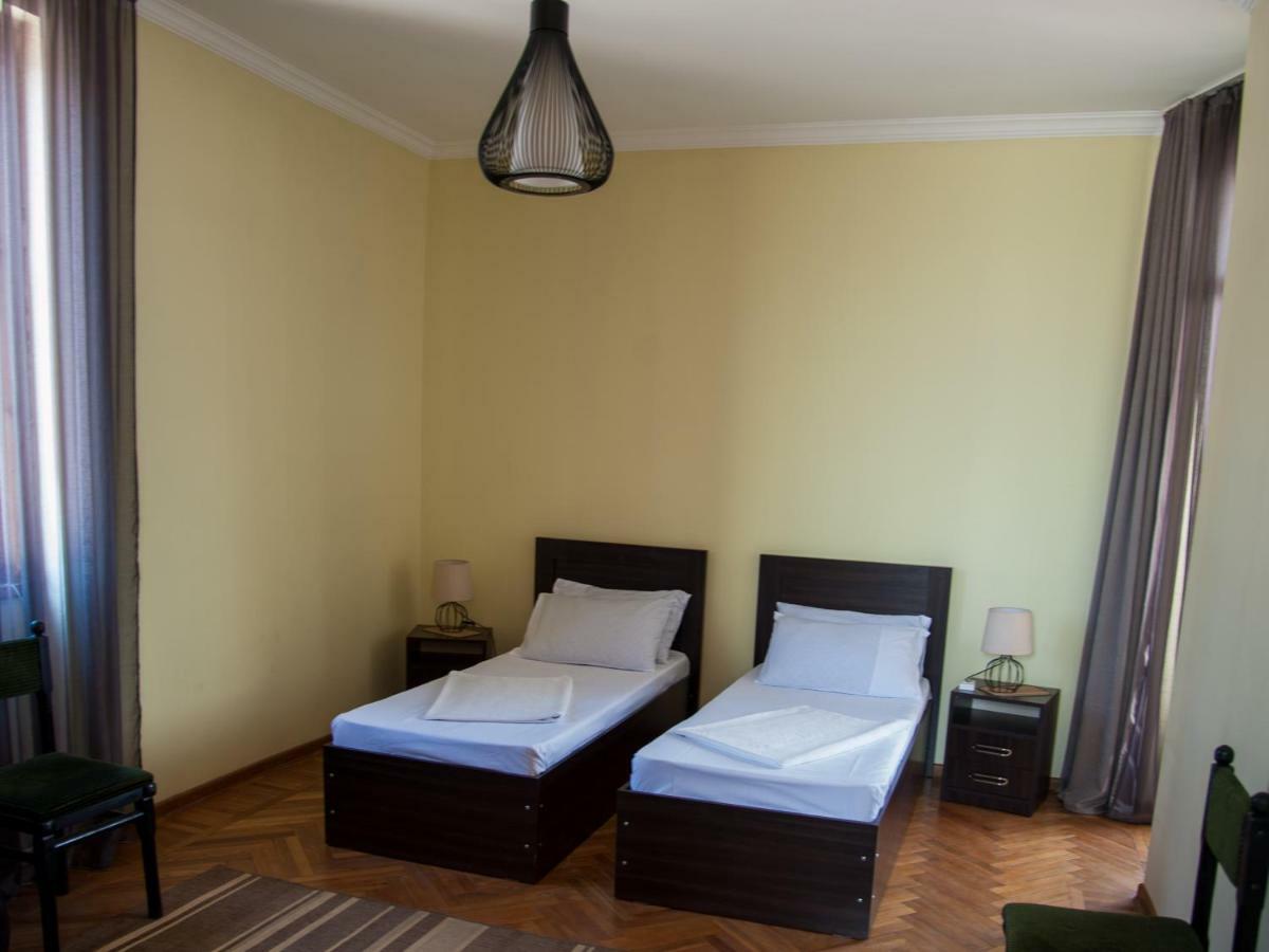Cozy Guest House In Old Batumi Eksteriør bilde